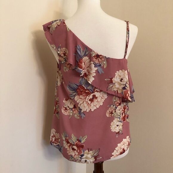 Paper Crane | One Shoulder Floral Top - Picture 3 of 8